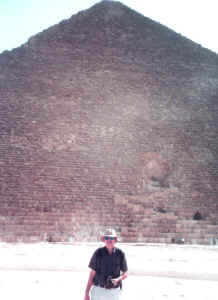 pyramid_at_Giza.jpg (283359 bytes)