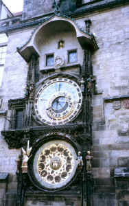 Prague clock.jpg (457028 bytes)