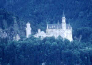 Ludwig Castle distance.jpg (152560 bytes)