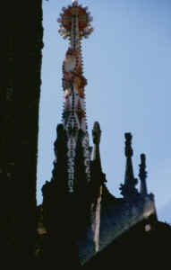 Barcelona church.jpg (192542 bytes)